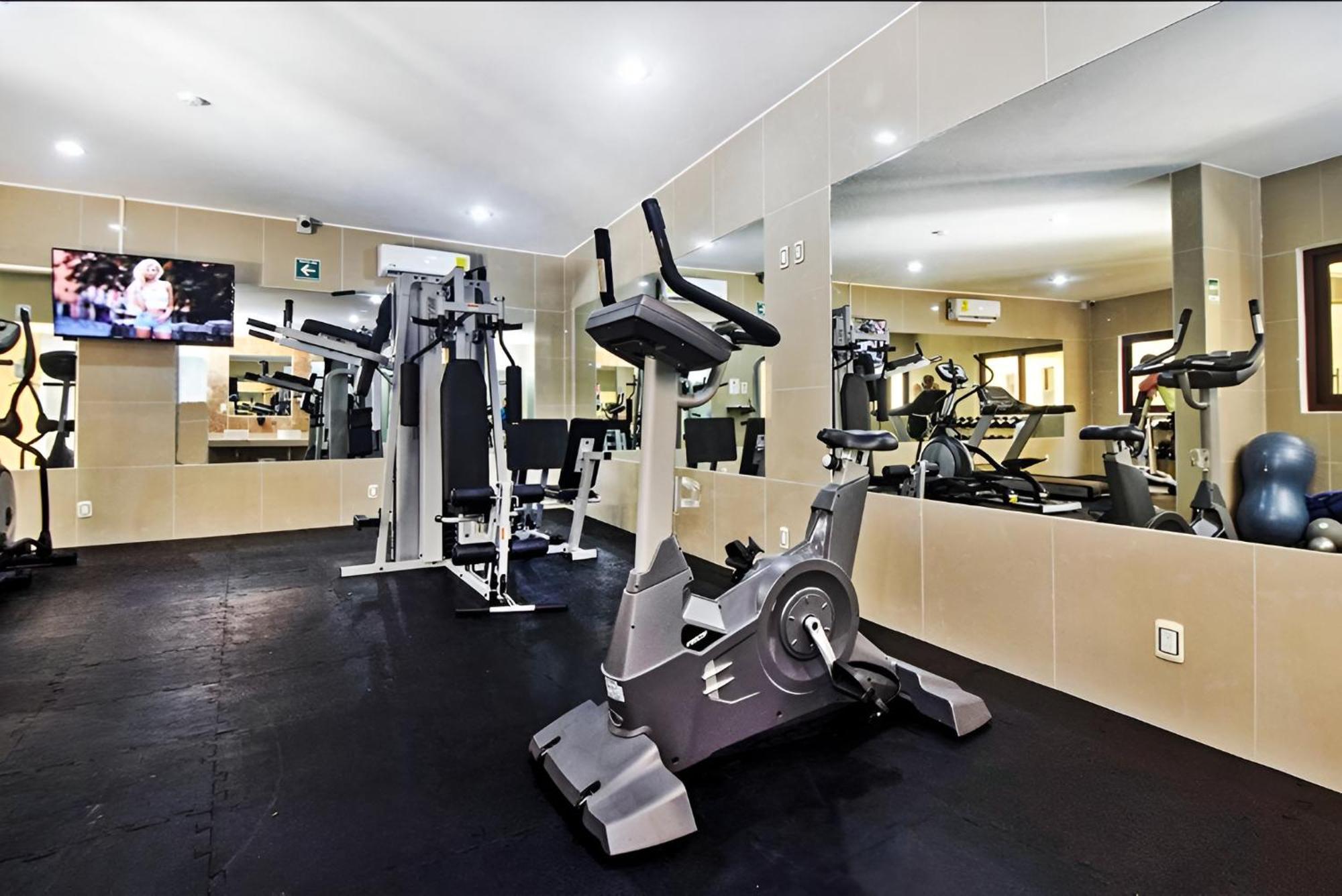 205 C: Centrally Located Apto. With Ocean View Playa del Carmen