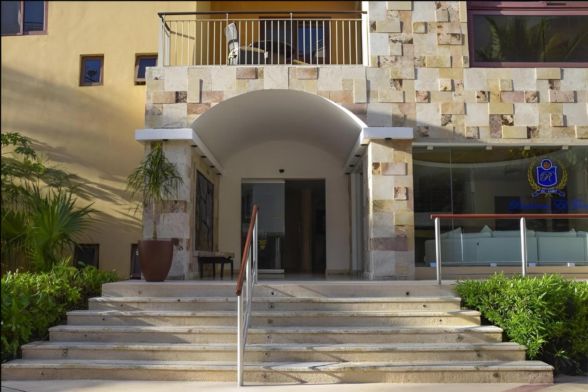 205 C: Centrally Located Apto. With Ocean View * Playa del Carmen