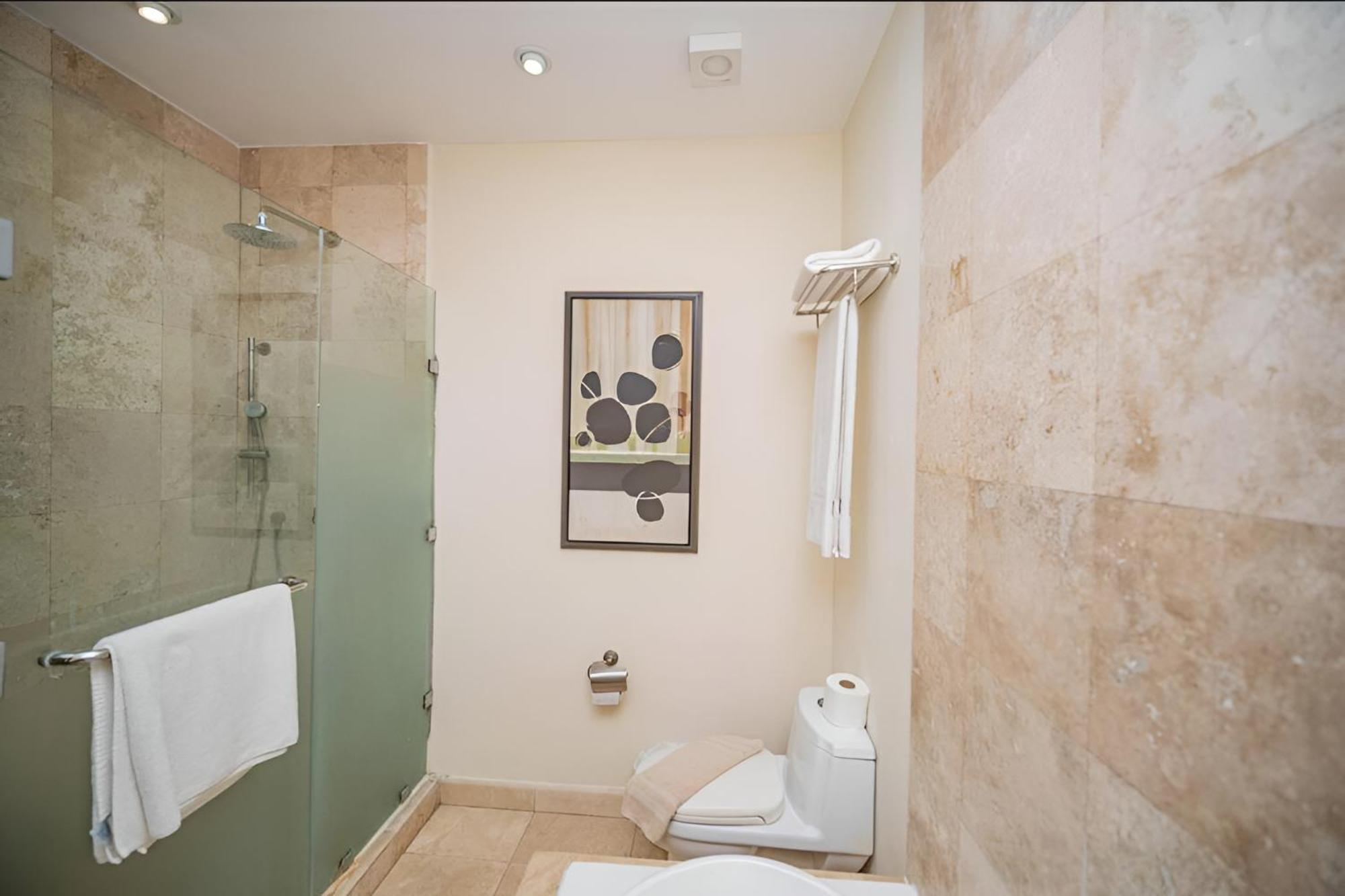 205 C: Centrally Located Apto. With Ocean View Playa del Carmen